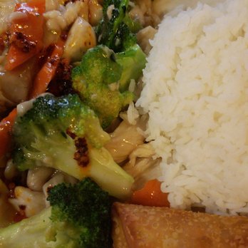 China Stix - Chicken and Broccoli with Chili Oil - Chinese Near Me - San Antonio, Texas