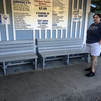 Dairy Creme Corner - Outside - Ice Cream & Frozen Yogurt Near Me - Fairmont, West Virginia