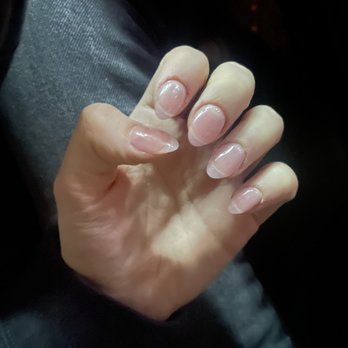 Gem Nail Spa - Nail Salons Near Me - Windsor, California
