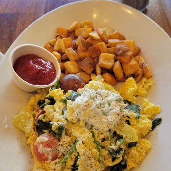 Floret - Summer scramble with seasoned potatos. - Vegetarian Near Me - Seattle, Washington Floret - Summer scramble with seasoned potatos. - Vegetarian Near Me - Seattle, Washington