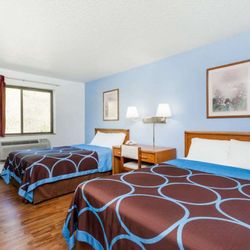 Super 8 by Wyndham Norwich - Guest room