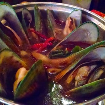 Jitlada - 71. Steamed Mussels (NZ green mussels, lemongrass/basil broth, homemade green chili sauce. $14.95): 3 stars (Sat. 2015-01-17) - Thai Near Me - Los Angeles, California