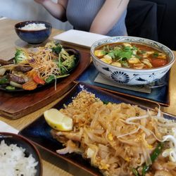 Zaffron - Black Pepper Stir Fry, Tom Kar, Pad Thai