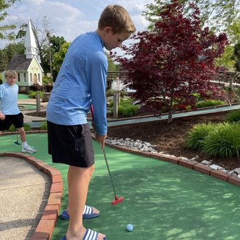 Goofy Golf - Keep your eye on the ball! - Mini Golf Near Me - Sandusky, Ohio Goofy Golf - Keep your eye on the ball! - Mini Golf Near Me - Sandusky, Ohio