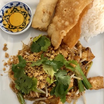Siam Elephant - Lunch Special- Tofu Pad Thai - Thai Near Me - Carpinteria, California Siam Elephant - Lunch Special- Tofu Pad Thai - Thai Near Me - Carpinteria, California