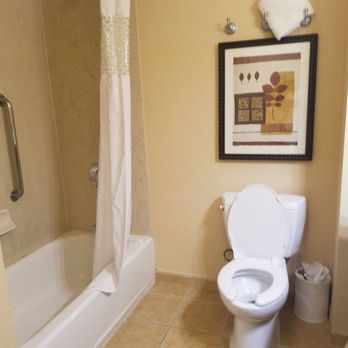 Hampton Inn & Suites Tahoe - Bathtub - Hotels Near Me - Truckee, California Hampton Inn & Suites Tahoe - Bathtub - Hotels Near Me - Truckee, California