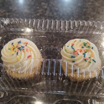 Nadia Cakes TEST - Bakeries Near Me - Palmdale, California