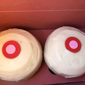Sprinkles Georgetown - Both strawberry - Bakeries Near Me - Washington, DC, District of Columbia Sprinkles Georgetown - Both strawberry - Bakeries Near Me - Washington, DC, District of Columbia