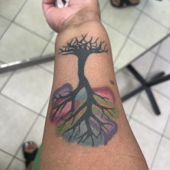 Deluxe Tattoo - Tattoo received, did not follow the inspiration in terms of the foliage of the leaves away from the branches. - Tattoo Near Me - Chicago, Illinois