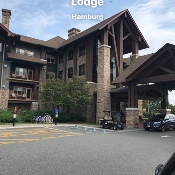 Grand Cascades Lodge - Resorts Near Me - Hamburg, New Jersey