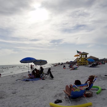 Siesta Key Beach - 6:45 pm and still full of people, including people in the water. - Beaches Near Me - Sarasota, Florida