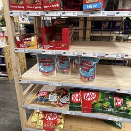 Kit Kats Kit Kats