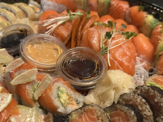 Sushi & Wasabi by null