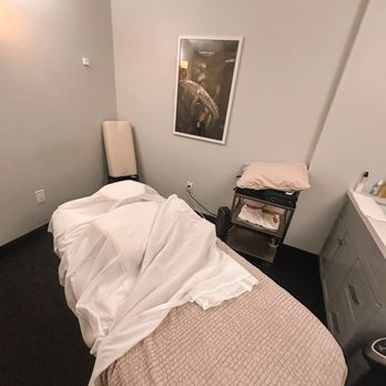 Glen Ivy Hot Springs - Prenatal massage - Hot Springs Near Me - Temescal Valley, California