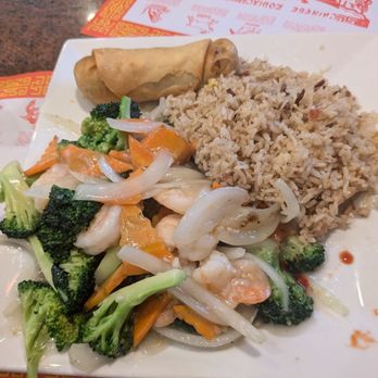 Dragon Palace - Shrimp and Broccoli lunch special - Chinese Near Me - Gresham, Oregon