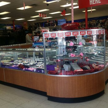 EZPAWN - Large jewelery cases - Pawn Shops Near Me - Federal Heights, Colorado EZPAWN - Large jewelery cases - Pawn Shops Near Me - Federal Heights, Colorado