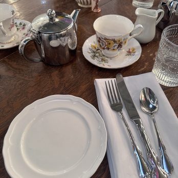 Neverland Tea Salon - Coffee & Tea Near Me - Vancouver, British Columbia