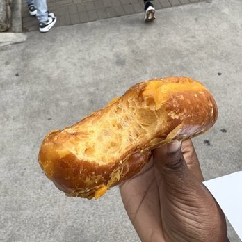 Round Rock Donuts - Glaze donut - Bakeries Near Me - Round Rock, Texas Round Rock Donuts - Glaze donut - Bakeries Near Me - Round Rock, Texas