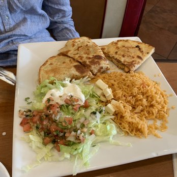 El Charro Mexican Restaurant - Chicken Quesadilla plate - Mexican Near Me - North Providence, Rhode Island