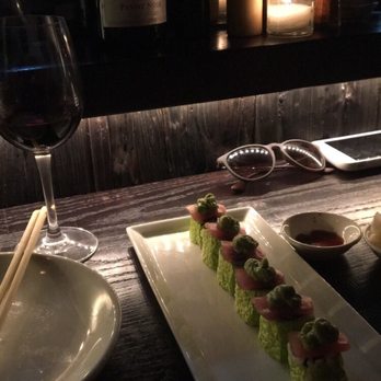 Double Knot - Double Knot Roll... IMPECCABLE - Sushi Bars Near Me - Philadelphia, Pennsylvania