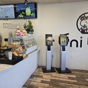 Uni Uni Tea - Main Counter - Bubble Tea Near Me - West Allis, Wisconsin