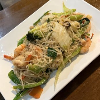 Hello Saigon - Stir Fried Rice Noodles with Shrimp (Ph Xo Tm) - Vietnamese Near Me - New York, New York