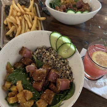 Oak & Stone - SUN-KISSED AHI BOWL 10/10 - Breakfast & Brunch Near Me - Estero, Florida Oak & Stone - SUN-KISSED AHI BOWL 10/10 - Breakfast & Brunch Near Me - Estero, Florida
