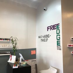 Free Edge Beauty By Raven