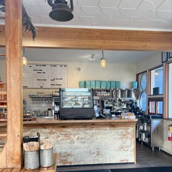 Tippys Cookhouse - Breakfast & Brunch Near Me - Bowen Island, British Columbia