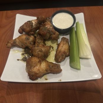 Pizza Lounge - Lemon Pepper Wings 6 Count - Pizza Near Me - Pasadena, Texas Pizza Lounge - Lemon Pepper Wings 6 Count - Pizza Near Me - Pasadena, Texas