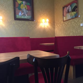 Cafe May - I always go for the corner - Breakfast & Brunch Near Me - Hamburg, HH