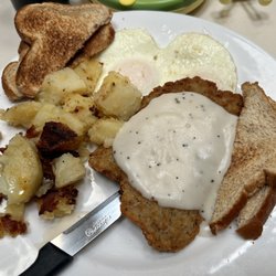 Truck World-Globe Restaurant - Country Fried Steak and Eggs Breakfast