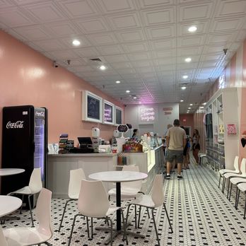 Ice Cream Shoppe - Ice Cream & Frozen Yogurt Near Me - Destin, Florida Ice Cream Shoppe - Ice Cream & Frozen Yogurt Near Me - Destin, Florida
