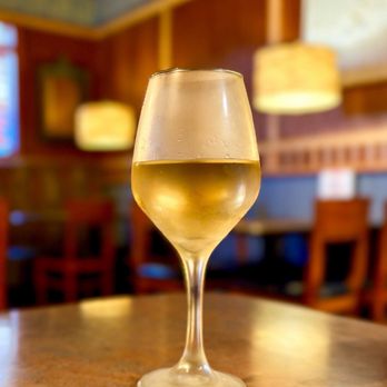 La Basil Thai Cuisine - House Chardonnay - Thai Near Me - Ramona, California La Basil Thai Cuisine - House Chardonnay - Thai Near Me - Ramona, California