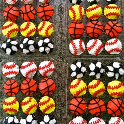 Carla's Cupcakes - Mini Sports Cupcakes