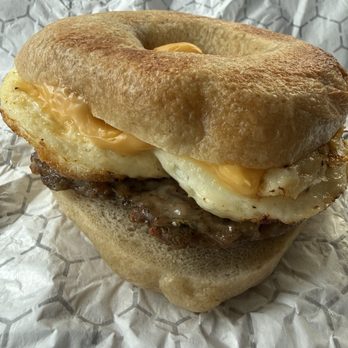 Hen’s Deli - Sandwiches Near Me - Milwaukee, Wisconsin
