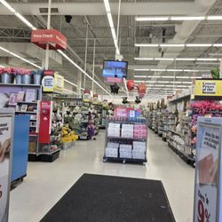 Michaels - Entry