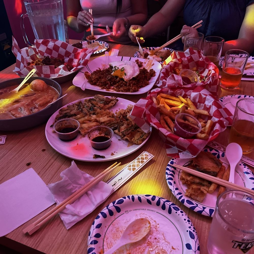 Soju Bang - Rose tteokbokki is a must! Along with the chicken wings, seafood pancake and spicy stir fry with ramen. - Bars Near Me - Honolulu, Hawaii Soju Bang - Rose tteokbokki is a must! Along with the chicken wings, seafood pancake and spicy stir fry with ramen. - Bars Near Me - Honolulu, Hawaii