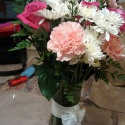 Bella's Corner Florist - Poor presentation