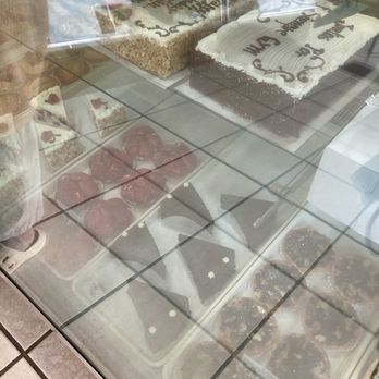Peninsula Pastries - Bakeries Near Me - Salinas, California