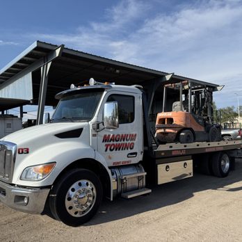 Magnum Towing - Towing Near Me - Mesa, Arizona Magnum Towing - Towing Near Me - Mesa, Arizona