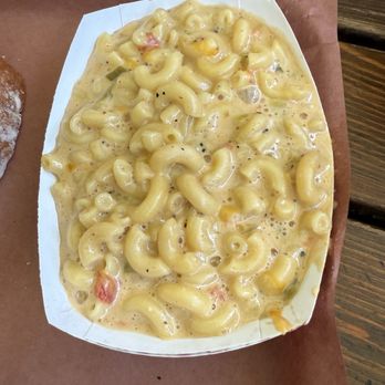 Matt's BBQ - The mac & cheese had a spicy kick to it. I'd rather enjoyed it. - Food Trucks Near Me - Portland, Oregon Matt's BBQ - The mac & cheese had a spicy kick to it. I'd rather enjoyed it. - Food Trucks Near Me - Portland, Oregon