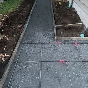 Ismael's Construction - subbase gravel installed and compacted, forms in place, rebar set - Masonry/Concrete Near Me - Lynnwood, Washington