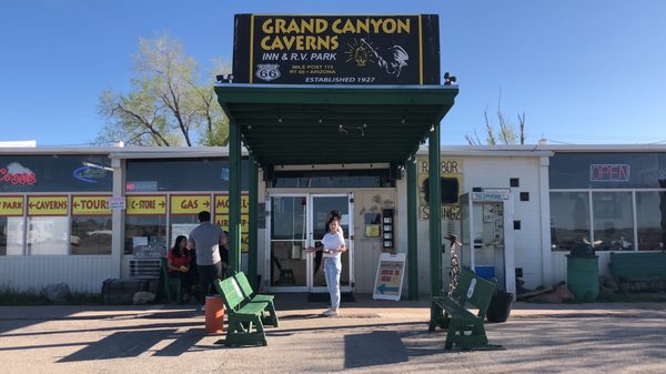 Grand Canyon Caverns & Inn by null