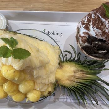 Oakobing - Seasonal Pineapple Bingsu and Oreo Tiramisu - Shaved Ice Near Me - Los Angeles, California