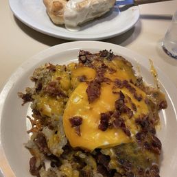 Bird's Nest with cinnamon role