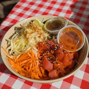 Koriente - Lemon Pepper Papaya Salad with Salmon - Asian Fusion Near Me - Austin, Texas