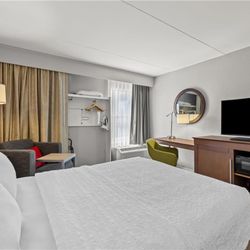 Hampton Inn Toledo-South/Maumee - Guest room