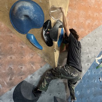 The Wall Climbing Gym - Yoga Near Me - Vista, California