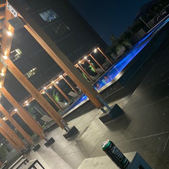 Quartz - Pool área - Hotels Near Me - Tijuana, BCN